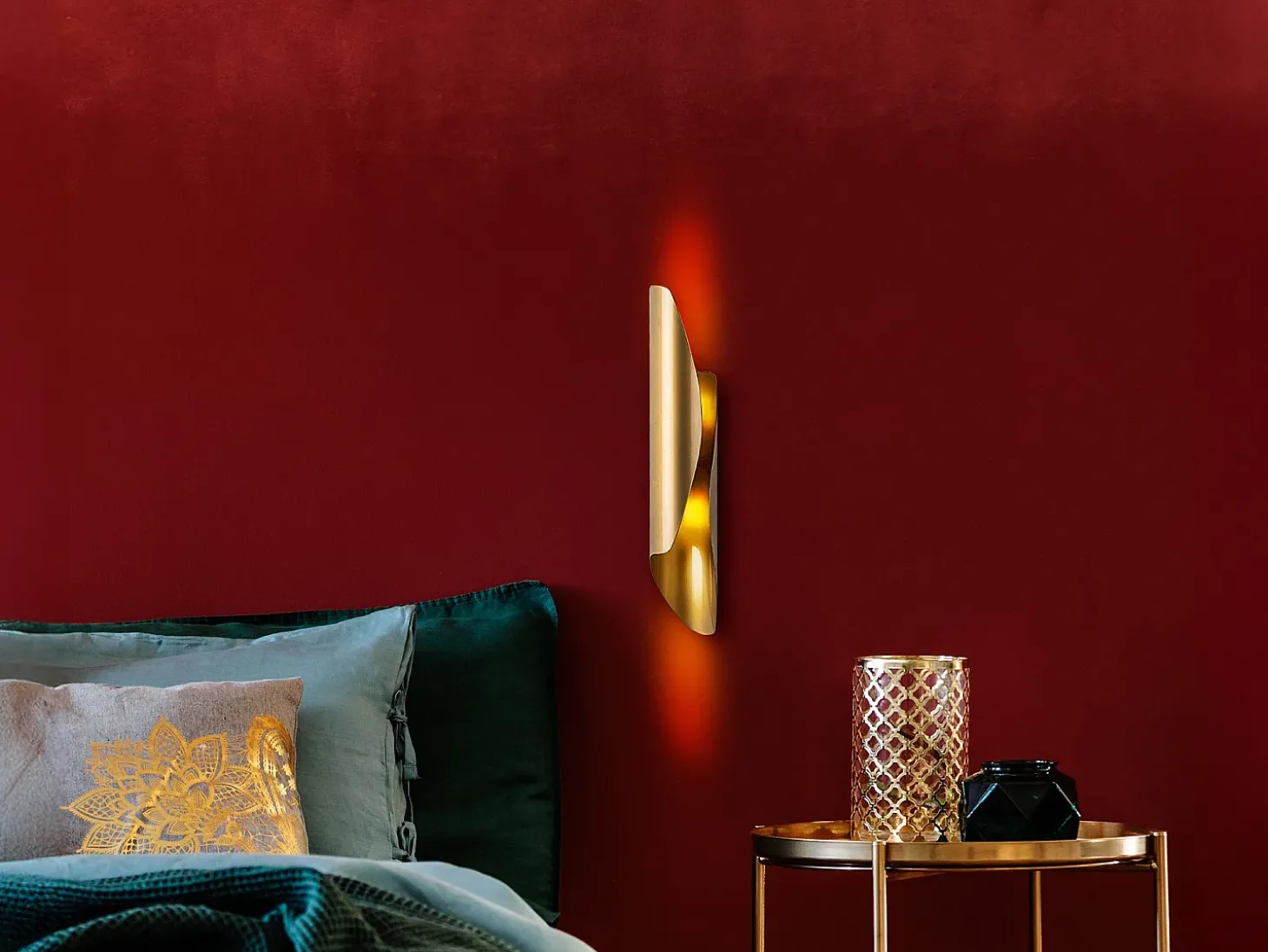 aplique de parede em metal dourado - A. 40 x P 11 cm - LYNOR