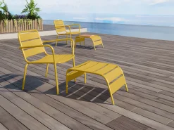 Apoio de pés metal 51x60x32 cm amarelo mostarda - MIRMANDE de MYLIA