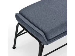Apoio para pés em tecido azul com estrutura metálica 69x43 h45