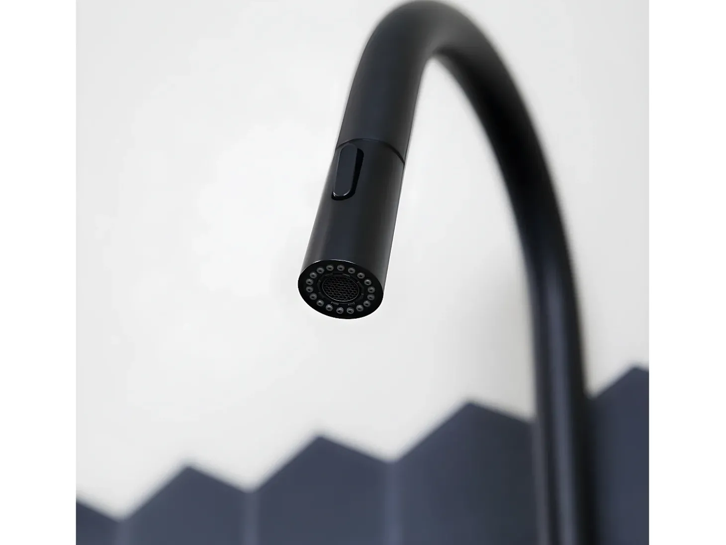 Architek Misturadora de lavatório com chuveiro extraível preto Essebagno