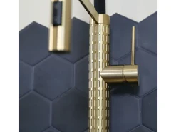 Architek Misturadora de lavatório com chuveiro dourado móvel Essebagno