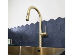 Architek Misturadora de lavatório com chuveiro extraível ouro escovado Essebagno