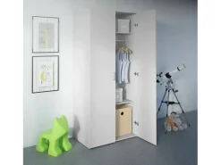 Armário com duas portas de batente com duas prateleiras internas e barra para cabide, cor branco, medidas 77 x 175 x 49 cm