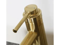 Art Deco Misturadora de lavatório baixa em dourado escovado Essebagno