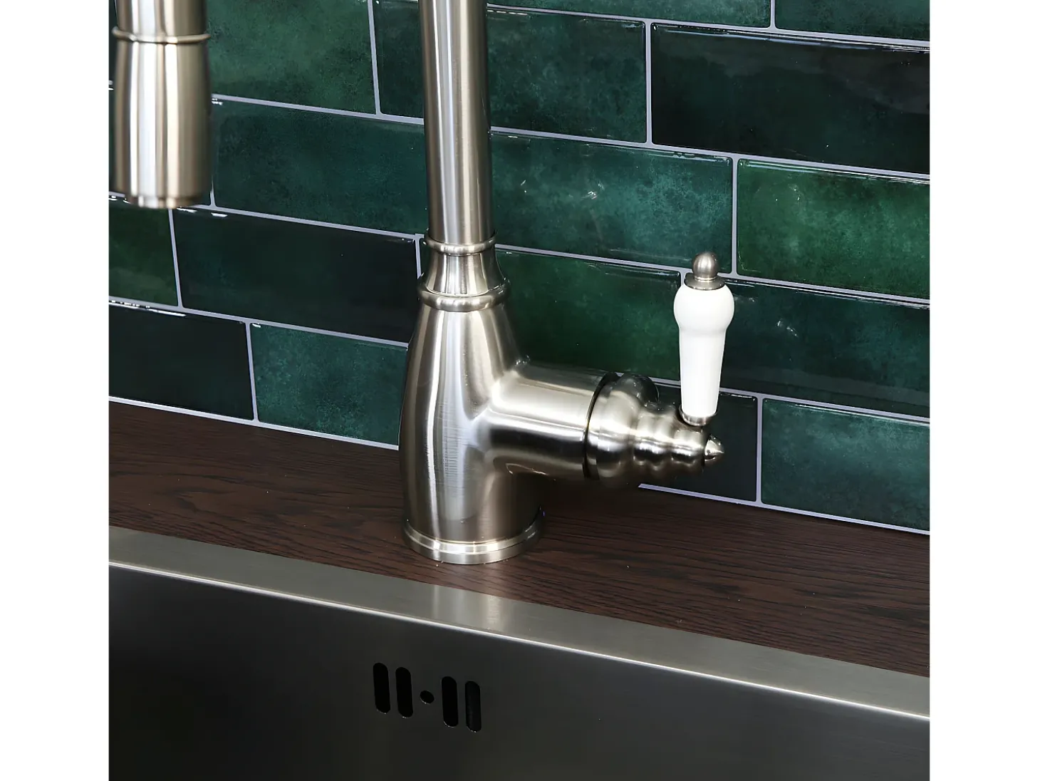 Ascott misturador para lava-loiça com chuveiro extraível em aço inoxidável Essebagno