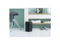 Balde de Lixo com Pedal Brabantia Newicon 5L Preto Fosco Anti-Odor Higiênico