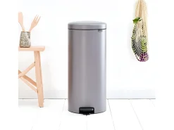 Balde de Lixo com Pedal NewIcon 30L Platinum Código G Cinza Metálico 30L Fecho Silencioso Anti-Odor