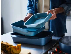 Bandeja para assar antiaderente Joseph Joseph Nest Oven, grande, empilhável, com alças fáceis de segurar, ideal para assar alimentos, cor azul.