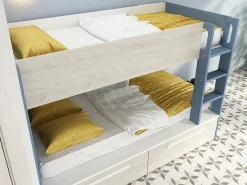 Beliche 2 x 90 x 200 cm 2 gavetas azul, branco e natural + colchão TINOLI