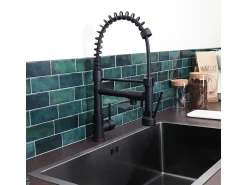Big Pro Misturadora de lavatório com chuveiro móvel preta Essebagno