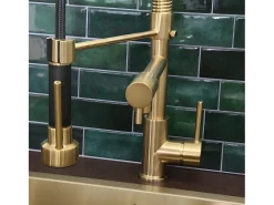 Big Pro Misturadora de lavatório com chuveiro móvel ouro escovado Essebagno