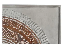 Buffet em metal cinza e marrom.