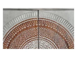Buffet em metal cinza e marrom.