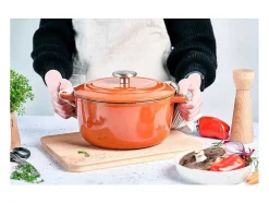 Caçarola de Ferro Fundido Esmaltado COSY & TRENDY FONTESTIC Ø24 cm 4,6 L Todos os Fogões Indução - Cor Ferrugem