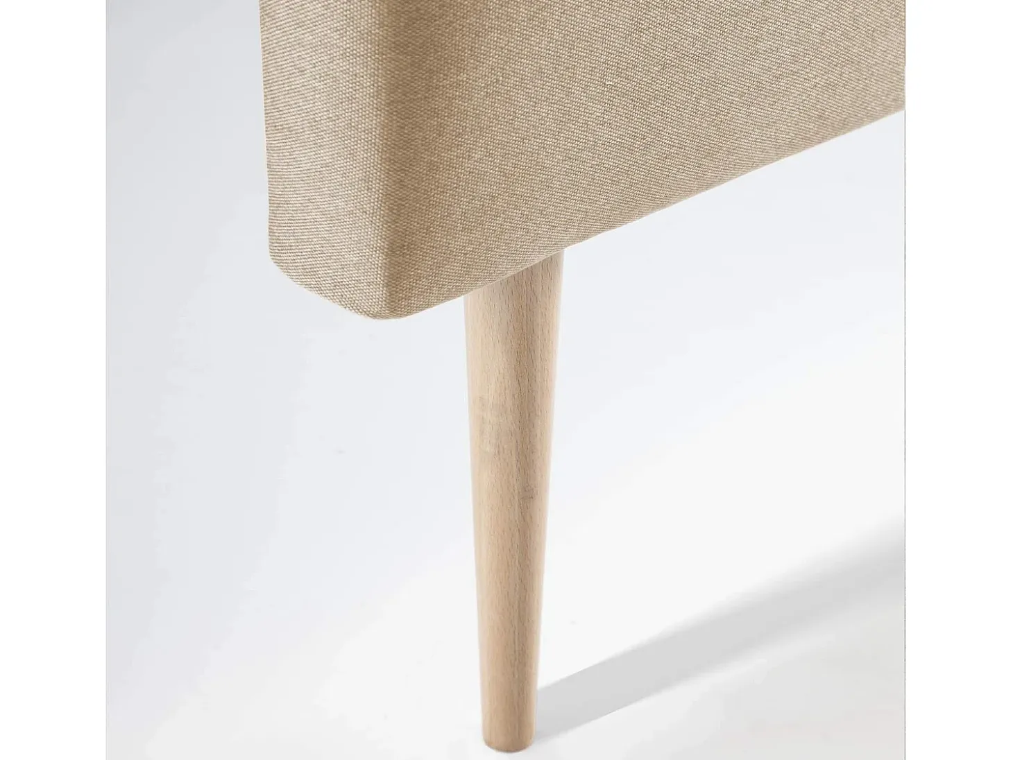 Cabeceira estofada Oslo 140x100 cm, capitonê em Tecido Bege, 8 cm de profundidade.