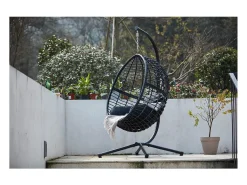 Cadeira suspensa preta em resina trançada AUROA com suporte em aço - Design elegante para interior e exterior