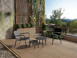 Cadeirão baixo de jardim empilhável em metal preto - MIRMANDE de MYLIA