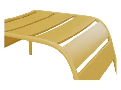Cadeirão baixo jardim empilhável + apoio de pés metal amarelo mostarda - MIRMANDE de MYLIA