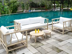 Cadeirão de jardim em teca com almofadas - Natural claro e branco - TULUM
