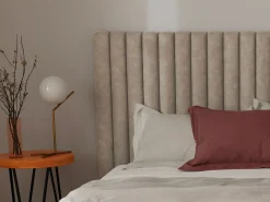 Cama com arrumação cabeceira tecido bege 160 x 200 cm + colchão SARAH