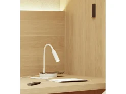 Candeeiro de mesa LED Beneito Faure - 5W, Luz quente, Para secretária, leitura e cabeceira, Carregamento sem fios, Cabeça ajustável - Cor branca​