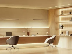Candeeiro de mesa LED Beneito Faure - 5W, Luz quente, Para secretária, leitura e cabeceira, Carregamento sem fios, Cabeça ajustável - Cor branca​