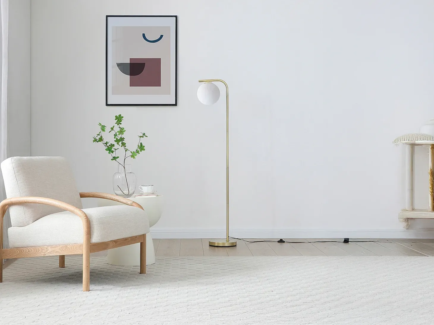 Candeeiro de pé em latão escovado e vidro branco - D.28 x A.150 cm - Dourado - SOFIA