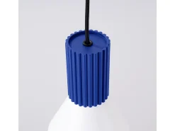 Candeeiro suspenso Estria loft, aço/alumínio - 1 lichtbronnen - L.14 x H.120 cm - branco/ultramarino