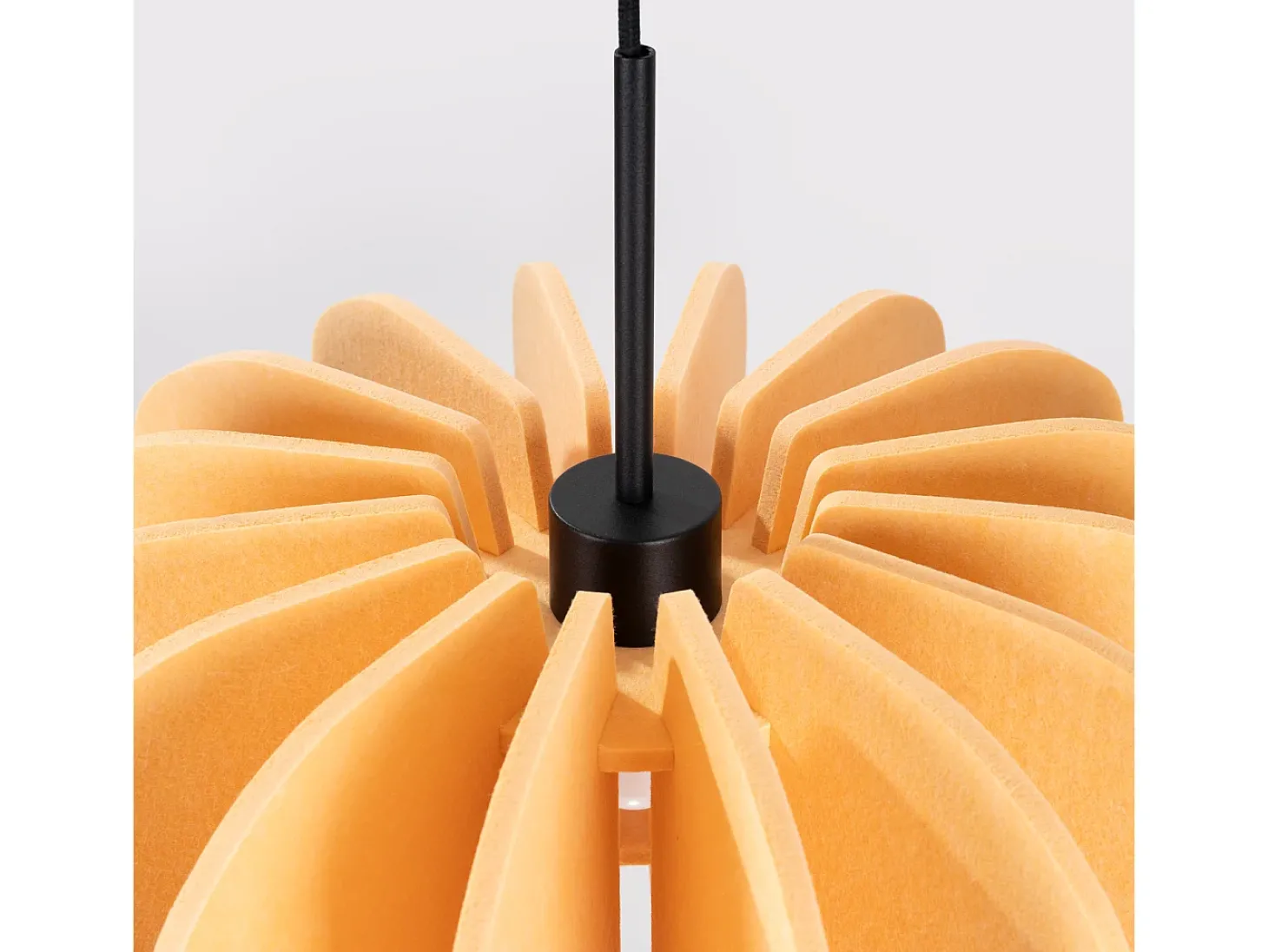 Candeeiro suspenso Mula moderno, feltro/aço - 1 lichtbronnen - L.45 x H.146 cm - amarelo/preto