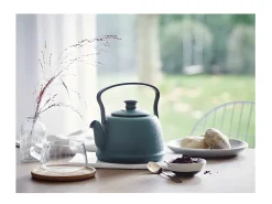 Chaleira de ferro fundido Junna Forest 1L Beka - Design elegante e filtro removível em aço inoxidável para uma infusão perfeita