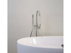 Charme II coluna mecânica de chão para ilha de banheira Acabamento tipo inox Essebagno