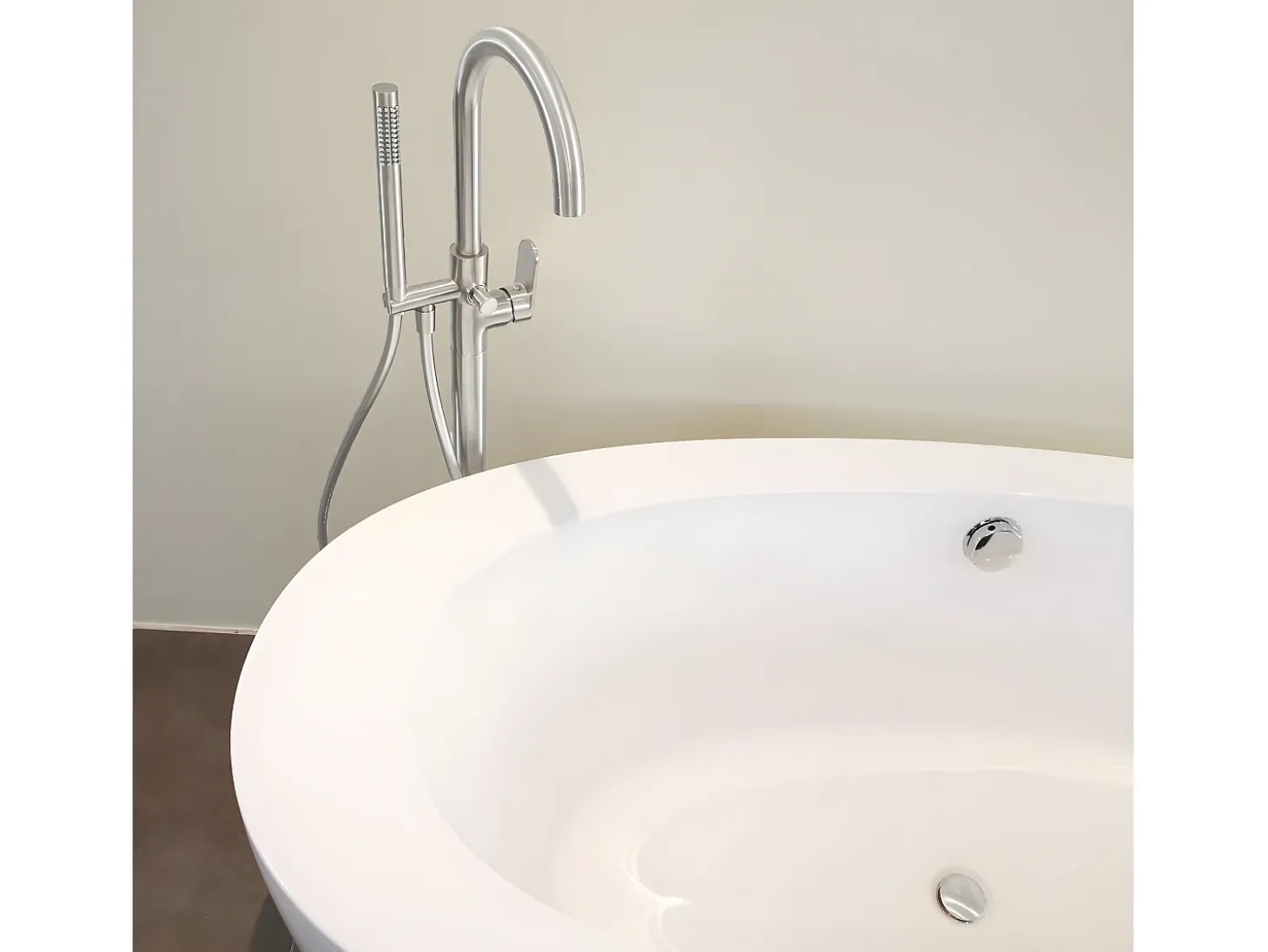 Charme II coluna mecânica de chão para ilha de banheira Acabamento tipo inox Essebagno