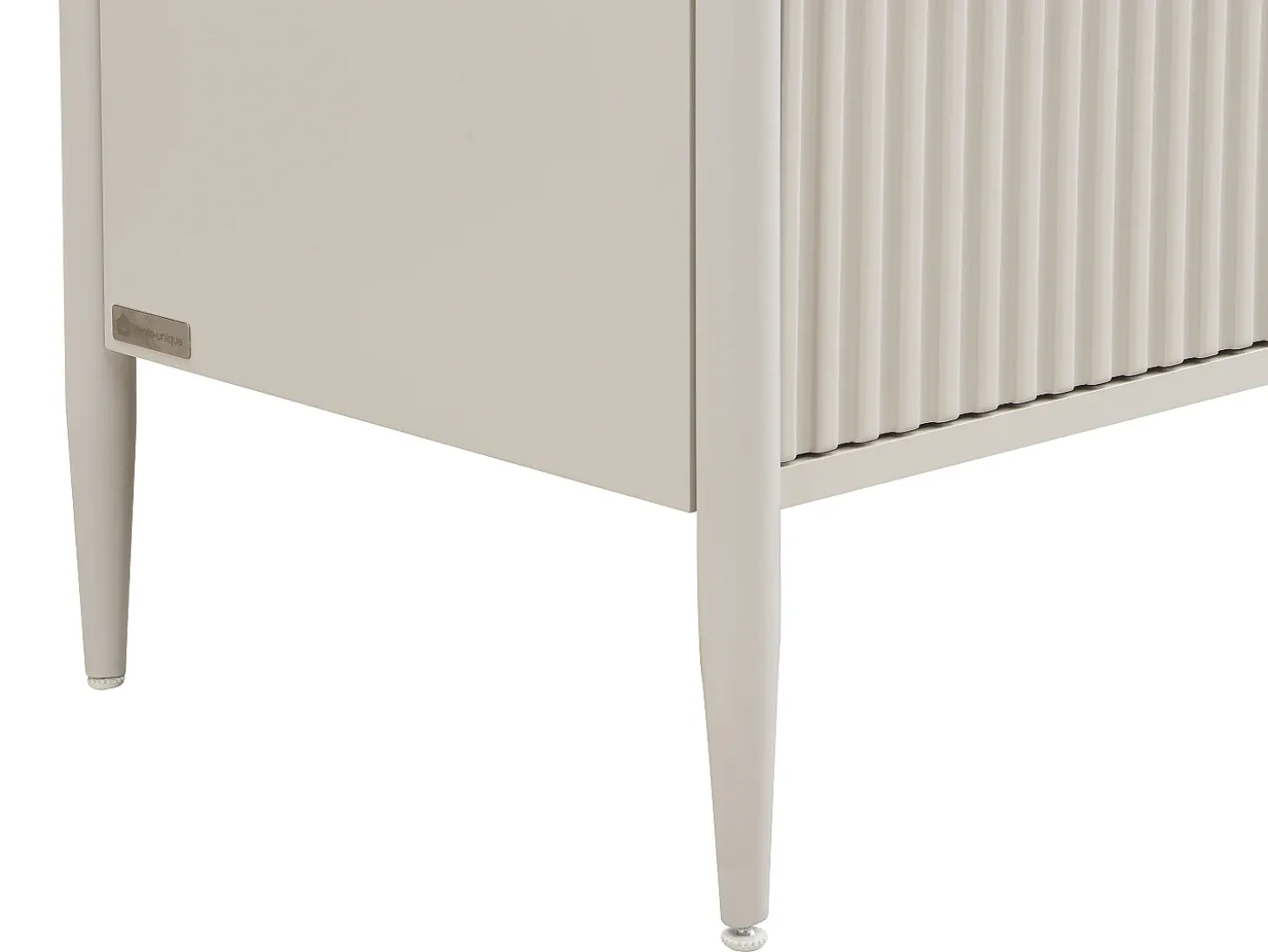 Cômoda 6 gavetas MDF cor bege e dourado - CALITARO