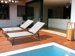 Conjunto de 2 espreguiçadeiras metálicas "Sublima" - 180 x 54 x 104 cm - Bege