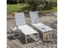 Conjunto de 2 espreguiçadeiras BARBADOS em textilene branco e mesa de apoio - alumínio branco