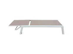 Conjunto de 2 espreguiçadeiras e mesa de apoio BARBADOS em textilene taupe - alumínio branco