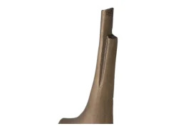 Conjunto de 2 estatuetas decorativas em alumínio com acabamento em bronze.