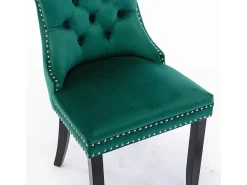Conjunto de cadeiras de sala de jantar, com pés em madeira e acabamento com tachas, revestimento em veludo, estrutura em madeira maciça, verde