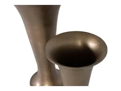Conjunto de dois vasos em alumínio com acabamento em bronze
