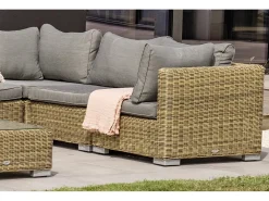 Conjunto de mobiliário de jardim de 6 lugares em resina de vime cor de mel