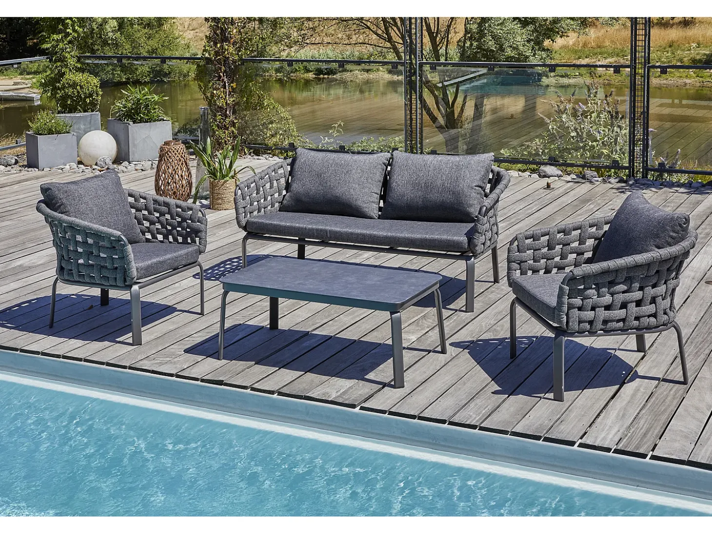 Conjunto de salão de jardim de 4 lugares em corda entrançada e alumínio