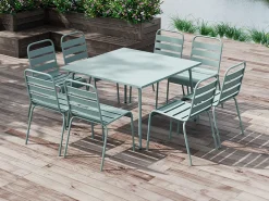 Conjunto jantar jardim metal mesa C120 cm e 8 cadeiras empilháveis verde amêndoa MIRMANDE