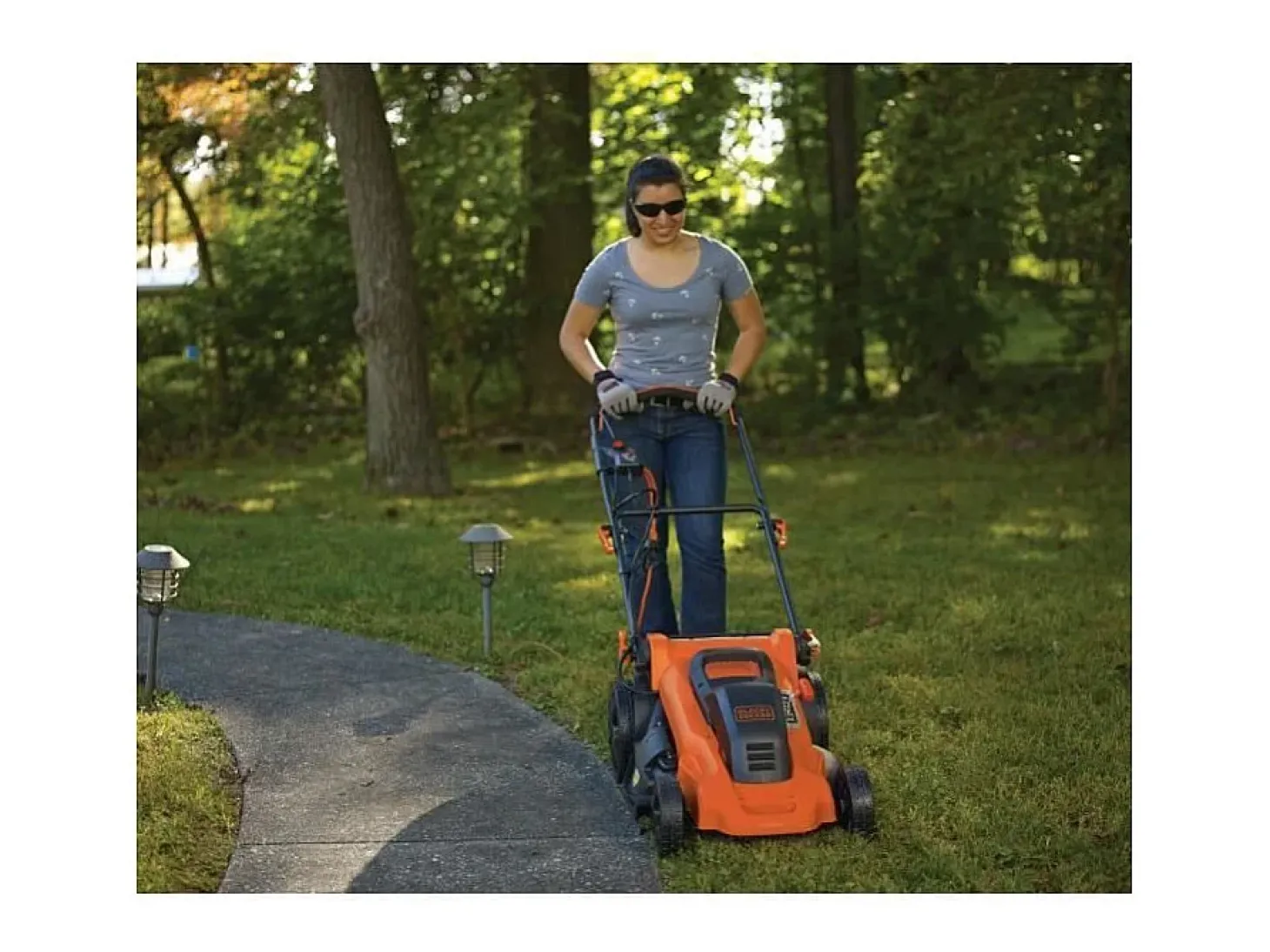 Cortador de grama elétrico BLACK + DECKER 48cm 2000W Mulching 4 em 1