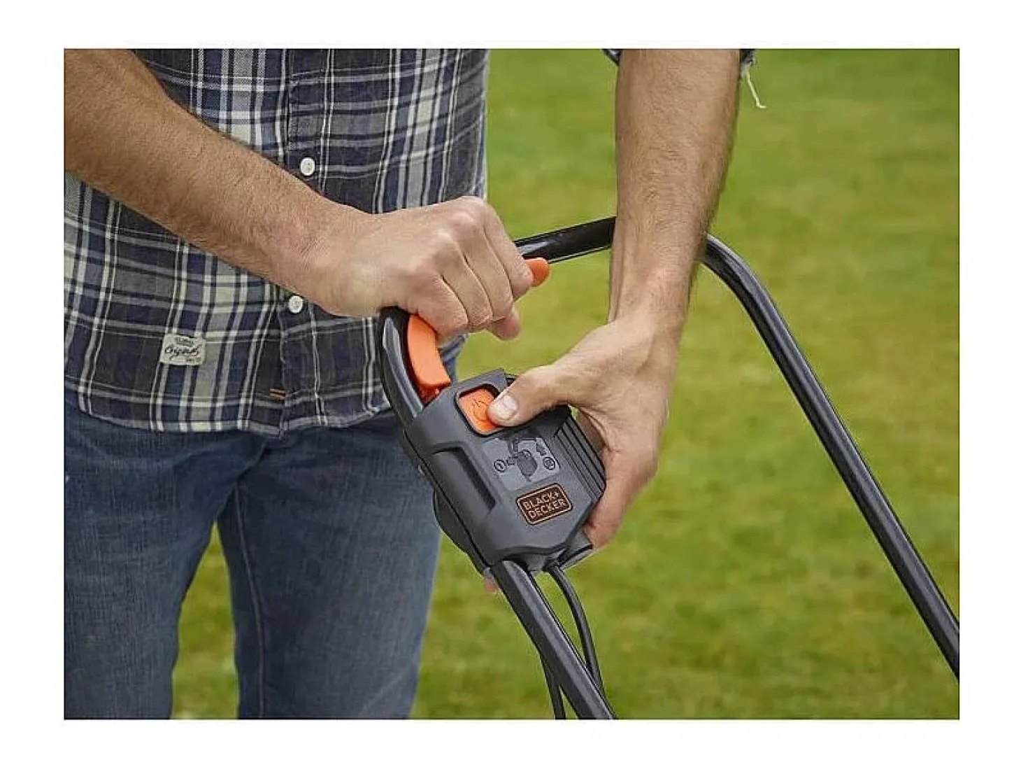 Cortador de relva BLACK & DECKER 32cm 1200W BEMW451