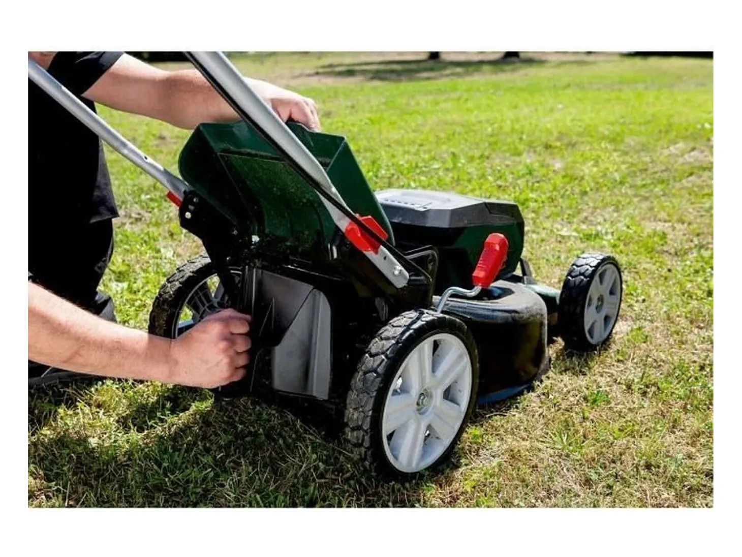 Cortador de relva sem fio Metabo RM 36-18 LTX BL 46 cm, motor brushless, 7 alturas de corte, saco 55 L, autotracionado, 18 V