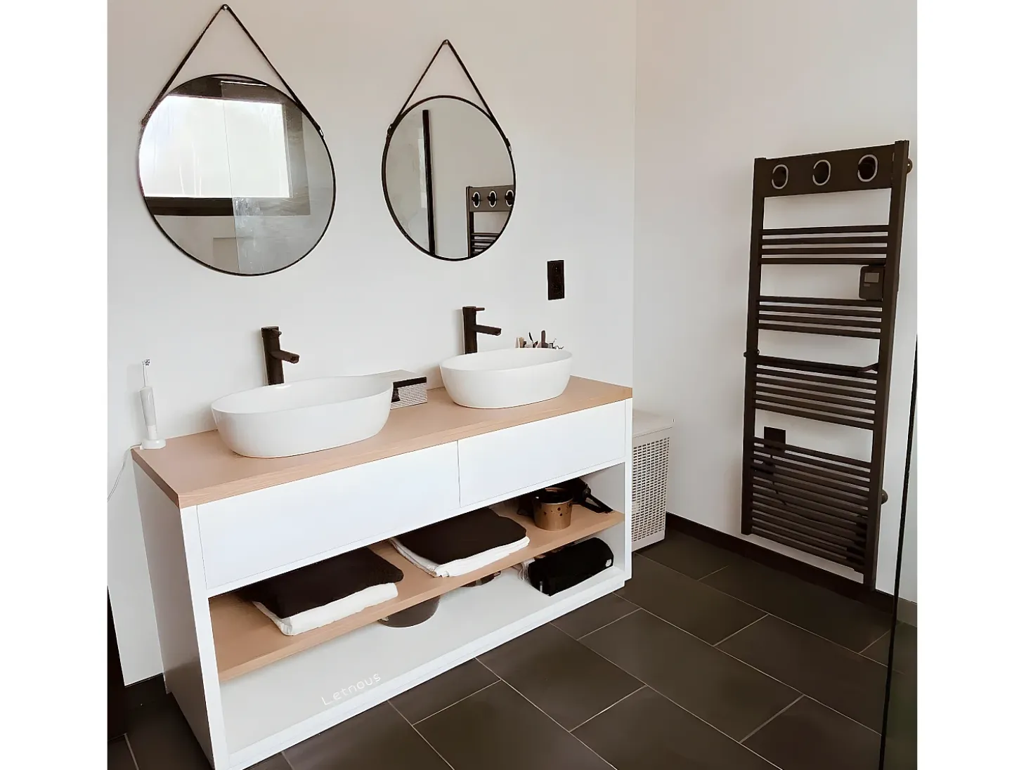 Deco misturador de lavatório alto preto Essebagno