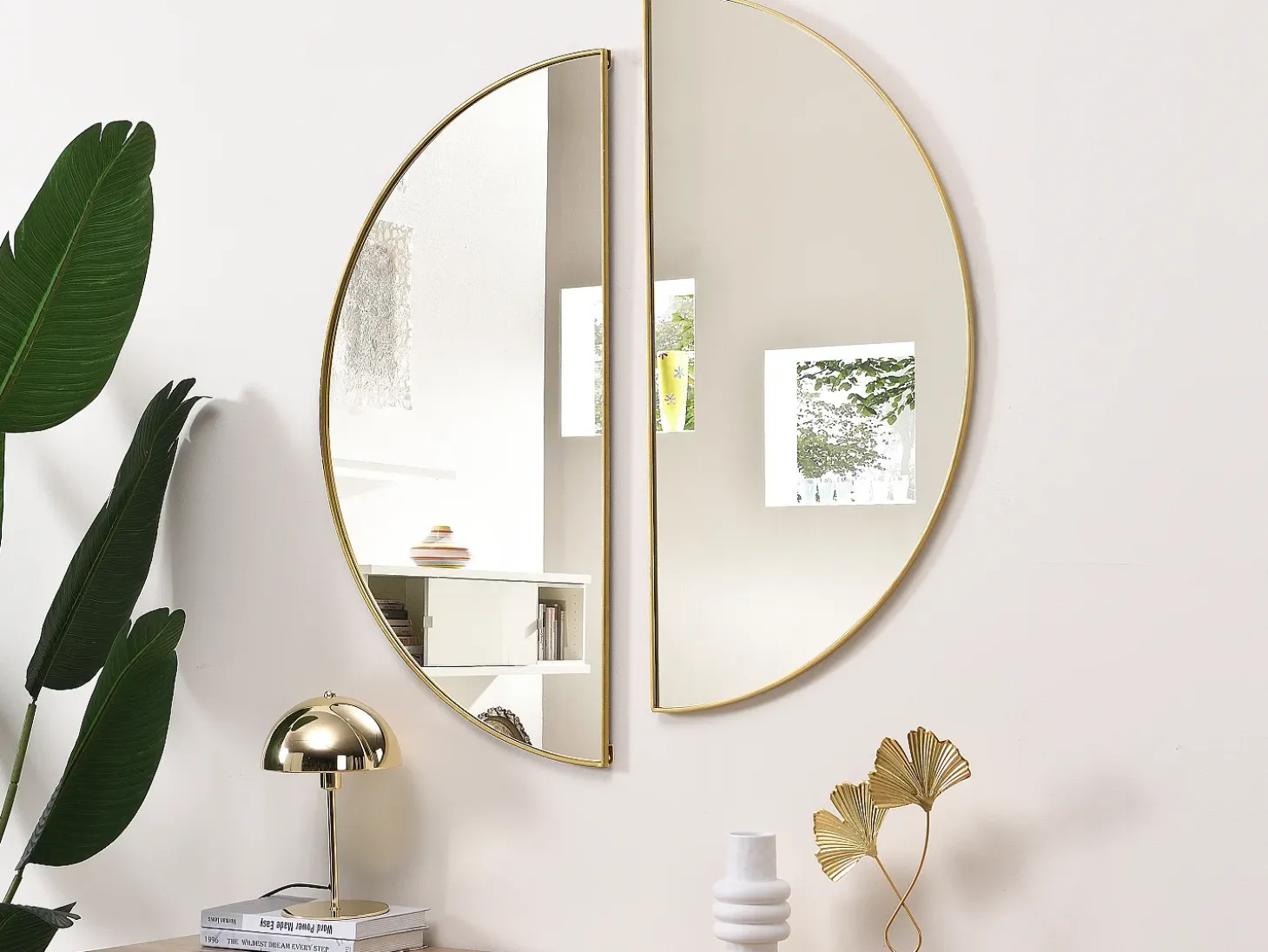 Espelho semicírculo design em metal C.50 x A.100 cm dourado - GAVRA