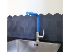 Esseloki misturador para lava-loiça em aço inoxidável com bico azul Essebagno