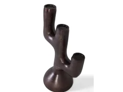 Estatueta decorativa em alumínio com acabamento em bronze