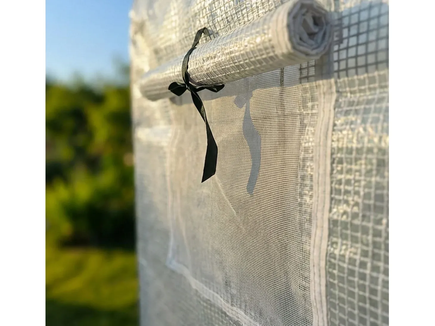 Estufa de jardim tipo túnel com estrutura metálica e lona de PE com paredes enroláveis, 1 porta, 6 janelas Branca 200x300x200 cm